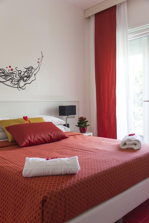 Hotel Villa Chiara Terracina Esterno foto